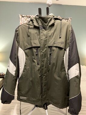 Free Country FCXtreme Insulated Ski Jacket – Men’s Medium Hooded Winter Coat